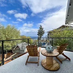 Apartment Sunrise Escape - Close To The Beach!