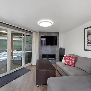  Holiday home Tranquil Oasis 2 Bedroom With Pool View